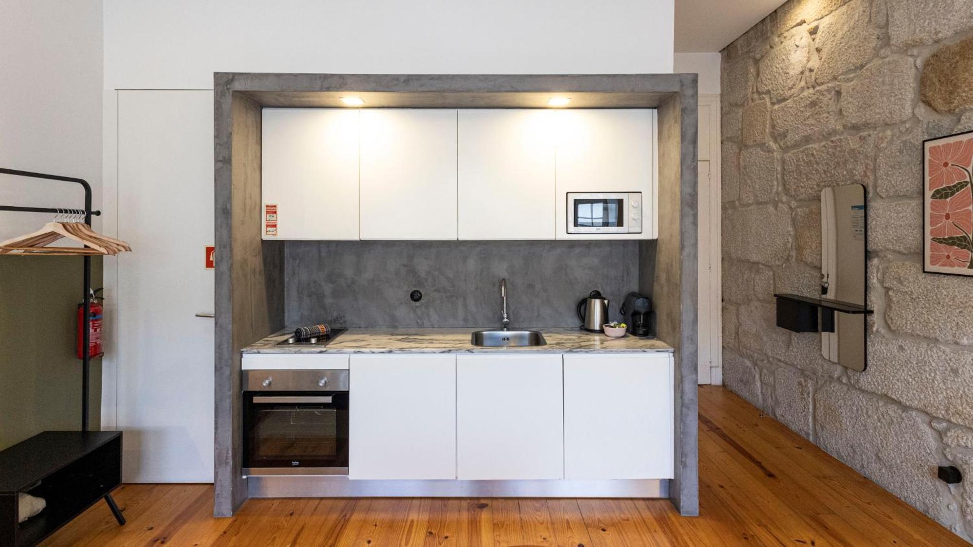 Lovelystay - Allderman Apartment - Almada 3º F Порто Екстериор снимка